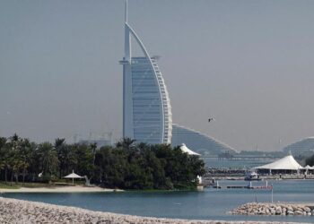 Dubayın məşhur Burj Al Arab oteli 18 ay müddətinə bağlanacaq
