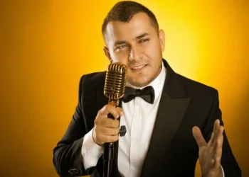 Murad Arifin musiqiçilərinin olduğu maşını sel apardı