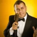 Murad Arifin musiqiçilərinin olduğu maşını sel apardı