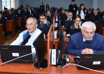 Növbəti ay direktorlar üçün ixtisas biliklərinin yoxlanılması üzrə test imtahanı keçiriləcək