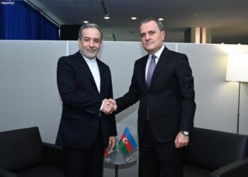 Ceyhun Bayramov ilə Abbas Əraqçi arasında telefon danışığı oldu