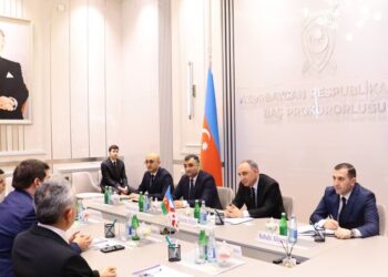 Baş prokuror Gürcüstan Vəkillər Kollegiyasının sədri İrakli Kandaşvilini qəbul etdi – FOTO