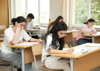 Bu gün 50 minə yaxın şagird buraxılış imtahanı verəcək
