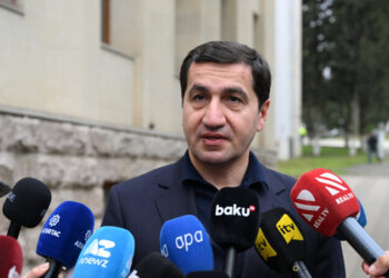 Hikmət Hacıyev: Azərbaycan minlərlə itkin düşmüş şəxsin taleyinə aydınlıq gətirilməsini gözləyir