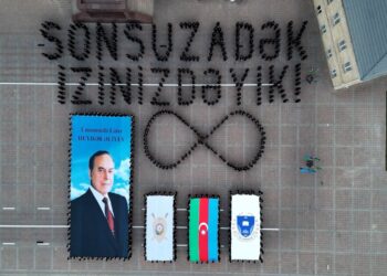 Polis Akademiyasının kursantları fləşmob keçirib – VİDEO