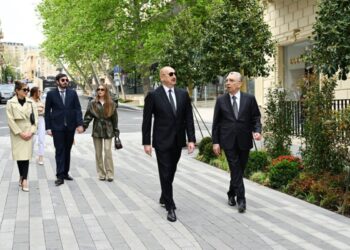 Prezident İlham Əliyev Bakının İslam Səfərli küçəsinin yenidənqurmadan sonra açılışında iştirak edib