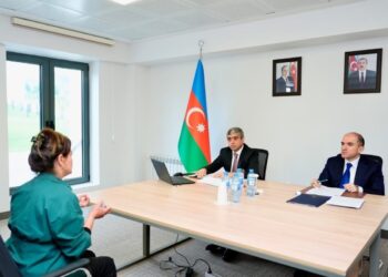 Anar Əliyev Xankəndidə vətəndaşları qəbul edib