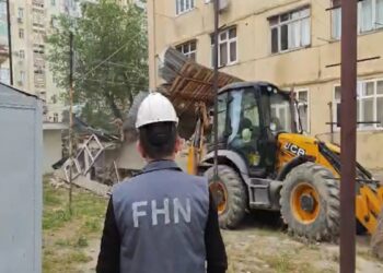 Sumqayıtda qanunsuz tikili sökülüb – VİDEO