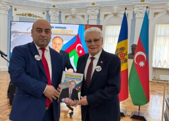 MOLDOVANIN KİŞİNEU ŞƏHƏRİNDƏ “HEYDƏR ƏLİYEV HƏYATININ 100 ANI” KİTABININ TƏQDİMATI