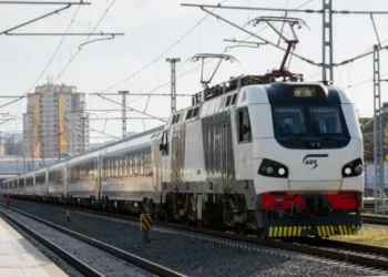 ADY rəsmisi: Sərnişinlərin daha aşağı tarifli səyahət imkanları araşdırılacaq