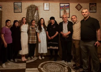 Leyla Əliyeva və Arzu Əliyeva Lənkəranda şəhid ailəsini ziyarət ediblər