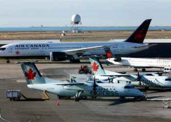 Air Canada yanacaq böhranı səbəbindən uçuşları azaldır
