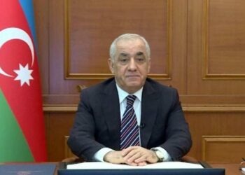 Əli Əsədov yeni qərar imzaladı
