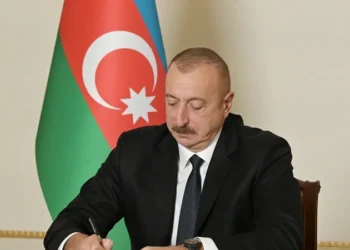 Prezident İlham Əliyev Baxış Babayevi təltif edib