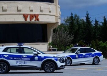 Yol Polisi əlverişsiz hava ilə bağlı sürüclərə xəbərdarlıq edib