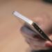 Fransa orta məktəblərdə mobil telefonları qadağan etməyə hazırlaşır