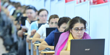 Sertifikasiya üzrə test imtahanının ikinci günündə 3 mindən çox müəllim iştirak edib