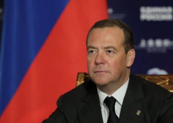 “Qərb dünyası ölkəmizə qarşı açıq müharibəyə başlayıb” – Medvedev