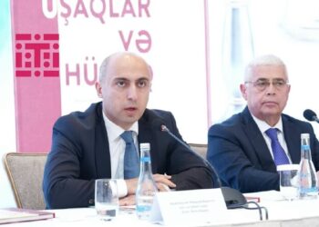 Emin Əmrullayev: 3 il sonra dərsliklər öz əhəmiyyətini tamamilə itirəcək