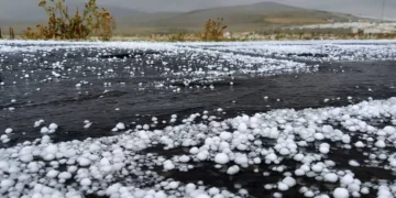 Bəzi rayonlara dolu düşəcək, külək güclənəcək – XƏBƏRDARLIQ