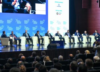 Bakı Enerji Forumunun ikinci günü işinə başlayıb