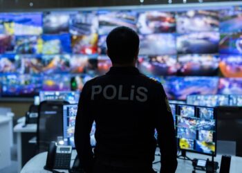 DİN qanunsuz saxlanılan silahlarla bağlı müraciət edib