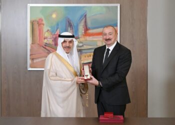 Prezident İslam İnkişaf Bankı Qrupunun sədrinə “Dostluq” ordenini təqdim edib