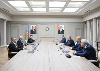 Əli Əsədov Həştərxan vilayətinin vitse-qubernatoru ilə görüşüb
