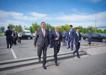 Elm və təhsil naziri TDT-nin Baş katibi ilə görüşüb