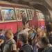 İstanbulda Sabiha Gökçen Hava Limanına gedən metro qatarı relsdən çıxıb