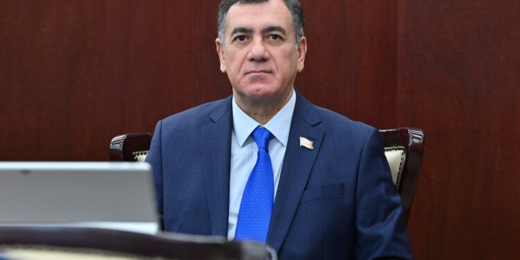 “İran daxili və xarici siyasətinə yenidən baxmalıdır”-Qüdrət Həsənquliyev