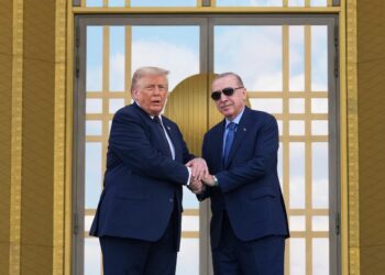 Tramp Türkiyəyə qarşı sanksiyaları ləğv edəcəyinə söz verdi