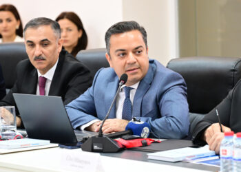 “İlk elektron diplom artıq təqdim edilib” – İdarə rəisi