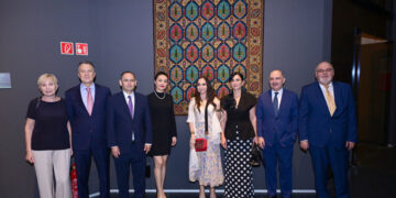 Leyla Əliyeva Budapeştdə “Azərbaycan xalçaları – ənənədən müasir incəsənətə” sərgisinin təqdimatında iştirak edib