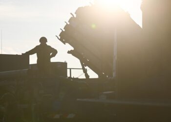 Zelenski Trampdan qışa qədər Kiyevə 300 “Patriot” raketinin verilməsini xahiş edib