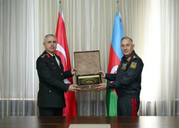 Kərim Vəliyev türkiyəli generalın rəhbərlik etdiyi heyətlə görüşüb