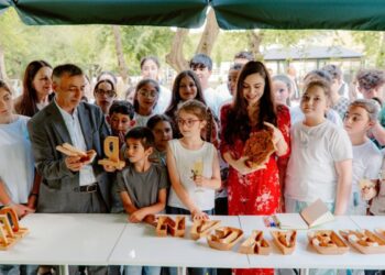 Leyla Əliyeva Qəbələdə fərdi sərginin açılışında və ağacəkmə aksiyasında iştirak edib – FOTO
