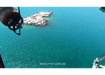 FHN: Şüvəlanda dənizdə batan 19 yaşlı qızın axtarışlarına helikopter cəlb olunub – VİDEO