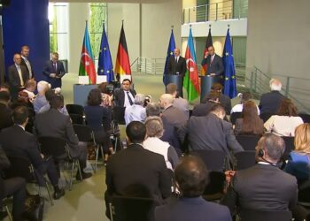 Prezident İlham Əliyev və Federal Kansler Fridrix Merts mətbuat konfransı keçirirlər