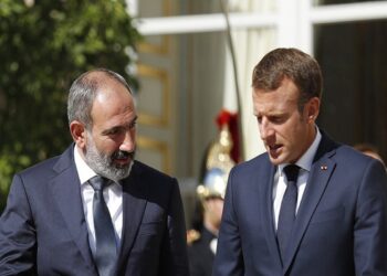 Paşinyan və Makron Ermənistan-Azərbaycan sülh prosesini müzakirə ediblər