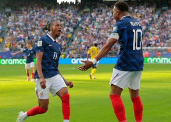 Mbappe Fransa millisindəki komanda yoldaşını “Real”a dəvət etdi