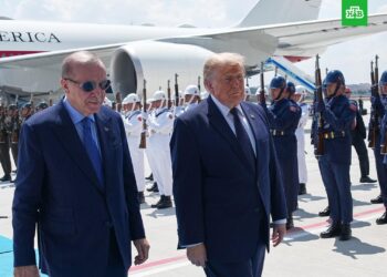 Ərdoğan Trampı Ankara hava limanında qarşıladı