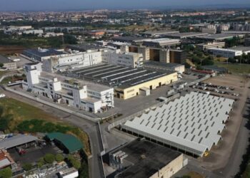 Roma yaxınlığında hərbi sursat istehsal edən zavodda partlayış olub