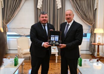 Prezident İlham Əliyevə “İrpin şəhərinin fəxri vətəndaşı” vəsiqəsi təqdim edilib
