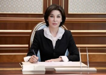 Özbəkistanın birinci xanımı Mehriban Əliyevanı təbrik edib