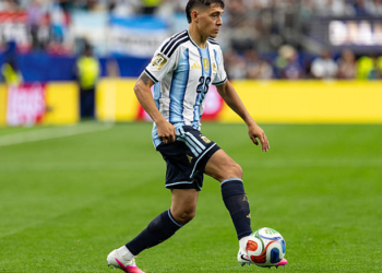 “Roma” argentinalı müdafiəçinin transferini bitirdi