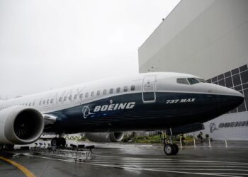 FAA Boeing 737 MAX təyyarələrinin yoxlanılmasını tələb etdi