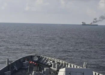 Hindistan gəmisi Yəmən sahillərində, Qırmızı dənizdə hücumdan sonra batıb