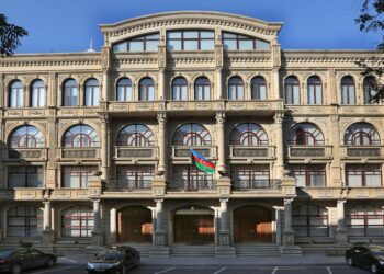Palata Azərbaycanın neft və qazın tranzitindən əldə etdiyi gəlirlərin azalmasının səbəbini açıqladı