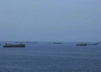 İran Hörmüz boğazının cənub dəhlizini bağladı